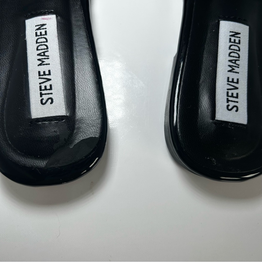 Steve Madden Women’s Black Flat Sandals Sleek Comfort, Size 40 - Picture 6 of 7